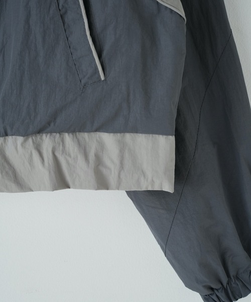 WEGO（ウィゴー）の「WEGO/【一部店限定】ドローストリングショートウィンドブレーカー（マウンテンパーカー・レディース・グレー・FREE）」の17枚目の写真