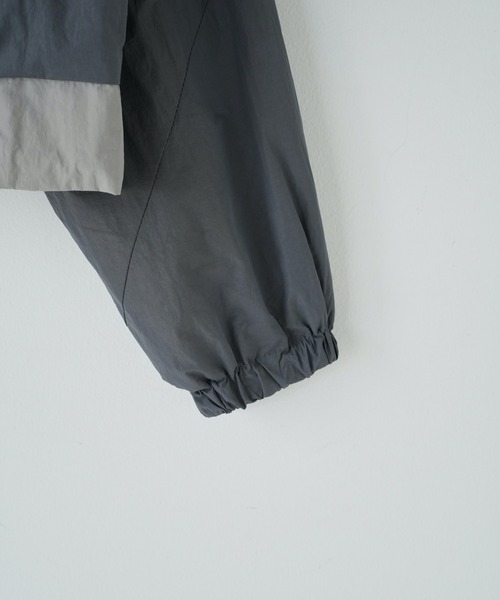 WEGO（ウィゴー）の「WEGO/【一部店限定】ドローストリングショートウィンドブレーカー（マウンテンパーカー・レディース・グレー・FREE）」の18枚目の写真