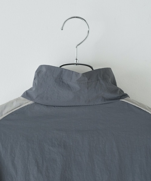 WEGO（ウィゴー）の「WEGO/【一部店限定】ドローストリングショートウィンドブレーカー（マウンテンパーカー・レディース・グレー・FREE）」の14枚目の写真