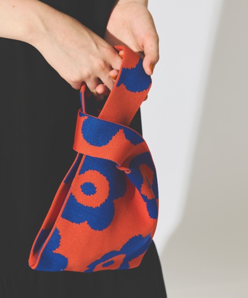 MERLOT（メルロー）の「ニットハンドバッグ（ハンドバッグ・レディース・イエロー/オレンジ/その他1・FREE）」の2枚目の写真