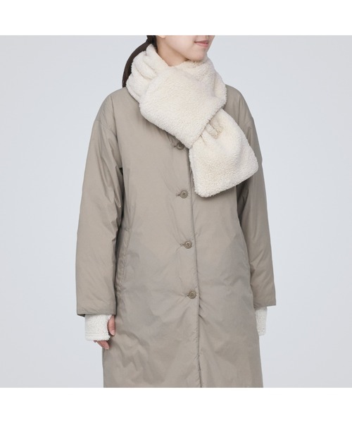 無印良品（ムジルシリョウヒン）の「再生ポリエステル　ボア　ボケッタブル　マフラー（マフラー・レディース・ブラウン系1/ブラック/ライトグリーン/アイボリー/ダークブラウン系・FREE）」の2枚目の写真