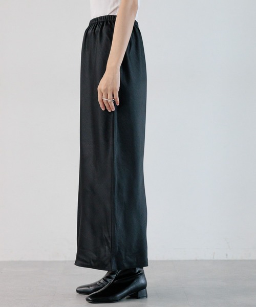 LEPSIM(レプシィム)の「ストレッチサテンスカート 971230(スカート・レディース・ブラック/アイボリー/カーキ/カーキブラウン/ブルー/グレー・TALL/FREE)」の9枚目の写真