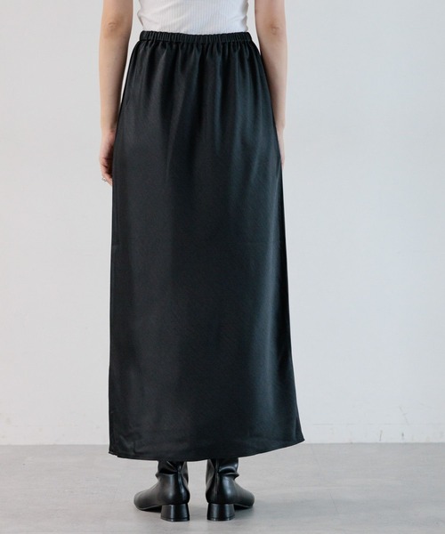 LEPSIM(レプシィム)の「ストレッチサテンスカート 971230(スカート・レディース・ブラック/アイボリー/カーキ/カーキブラウン/ブルー/グレー・TALL/FREE)」の10枚目の写真