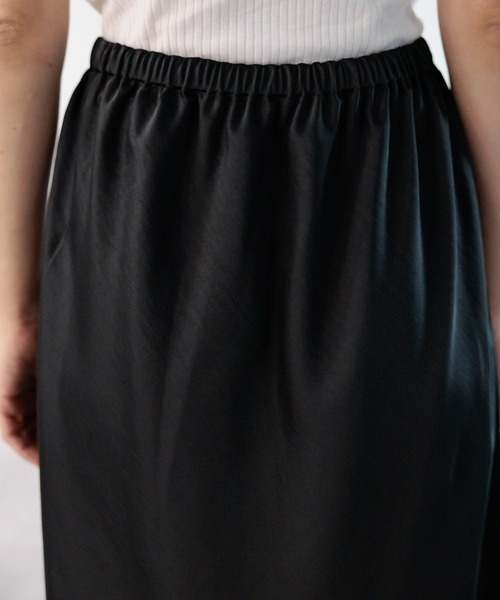 LEPSIM(レプシィム)の「ストレッチサテンスカート 971230(スカート・レディース・ブラック/アイボリー/カーキ/カーキブラウン/ブルー/グレー・TALL/FREE)」の13枚目の写真
