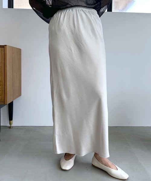 LEPSIM(レプシィム)の「ストレッチサテンスカート 971230(スカート・レディース・ブラック/アイボリー/カーキ/カーキブラウン/ブルー/グレー・TALL/FREE)」の22枚目の写真