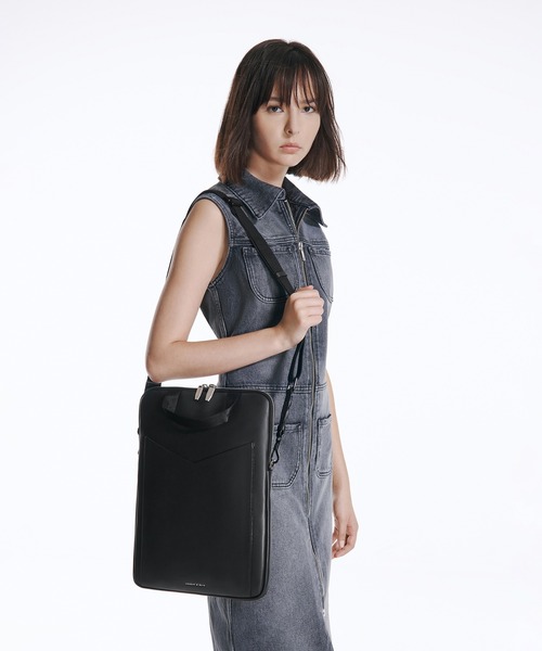 CHARLES & KEITH（チャールズ & キース）の「Gaia ガイア ラップトップバッグ（ビジネスバッグ・レディース・カーキ/ベージュ/スミクロ・XL）」の18枚目の写真