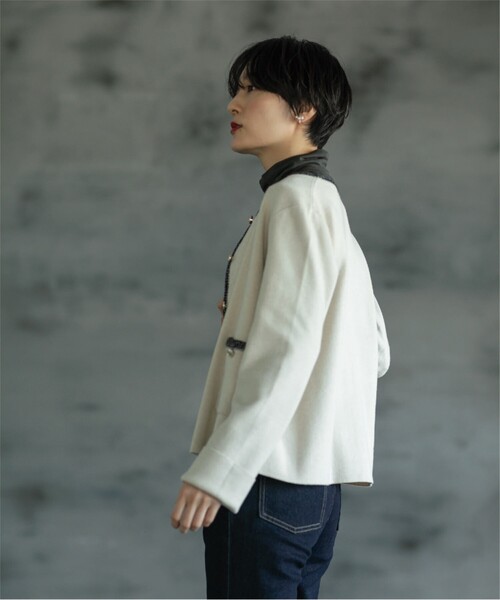 OPAQUE.CLIP（オペークドットクリップ）の「◆配色ブレード金ボタンニットカーディガン【洗濯機洗い可】（カーディガン/ボレロ・レディース・ブラック/ピンク系/アイボリー・40/36/38）」の16枚目の写真