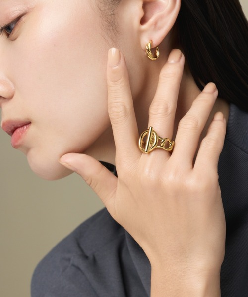 ciite' surgical stainless（シーテサージカルステンレス）の「【 金属アレルギー対応 】 マンテルデザインリング サージカルステンレス 316L（リング・レディース・シルバー/ゴールド・11号/13号）」の2枚目の写真