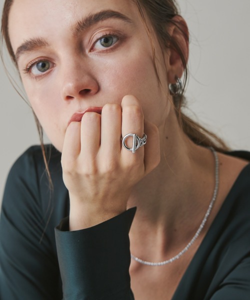 ciite' surgical stainless（シーテサージカルステンレス）の「【 金属アレルギー対応 】 マンテルデザインリング サージカルステンレス 316L（リング・レディース・シルバー/ゴールド・11号/13号）」の5枚目の写真