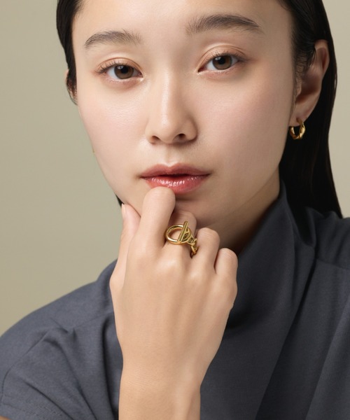 ciite' surgical stainless（シーテサージカルステンレス）の「【 金属アレルギー対応 】 マンテルデザインリング サージカルステンレス 316L（リング・レディース・シルバー/ゴールド・11号/13号）」の8枚目の写真