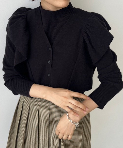 LOWRYS FARM（ローリーズファーム）の「マルチＷＡＹフリル２ＰＬＳ　970326（ニット/セーター・レディース・パープル/ブラウン/ブラック/ベージュ/ブルー・FREE）」の2枚目の写真