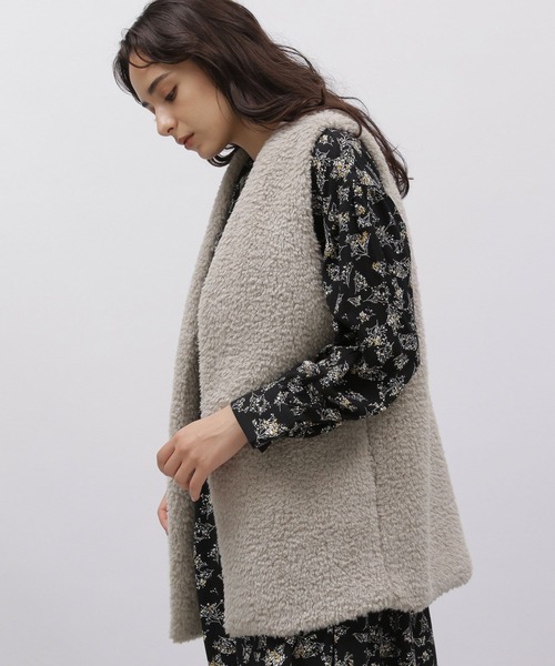 LAKOLE（ラコレ）の「ボアベスト / 977349（ベスト・レディース・ブラック/サンドグレー・SMALL/MEDIUM）」の9枚目の写真