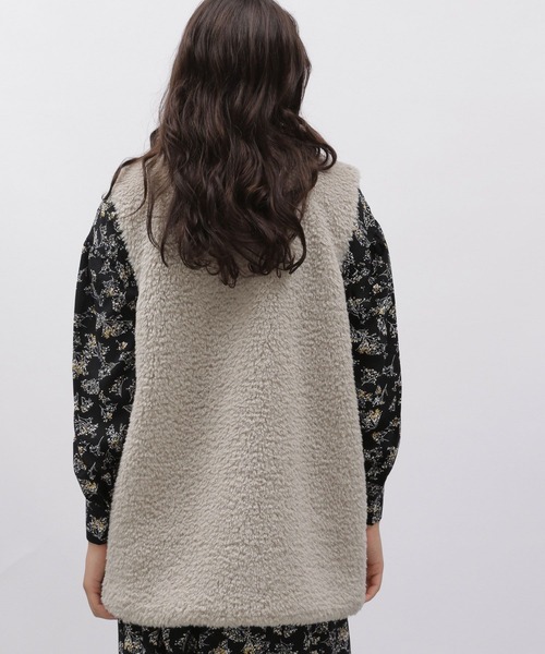 LAKOLE（ラコレ）の「ボアベスト / 977349（ベスト・レディース・ブラック/サンドグレー・SMALL/MEDIUM）」の10枚目の写真