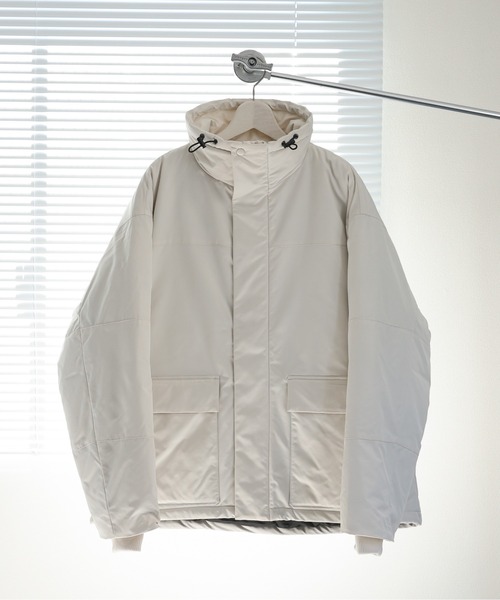 CREARE -LINO-（クレアーレリノ）の「【防寒性抜群】中綿 スタンドネック オーバーサイズ アウター/ブルゾン/ダウンジャケット<ユニセックス>（その他アウター・メンズ・ネイビー/アイボリー/グレー/ブラック・S/L/M）」の5枚目の写真