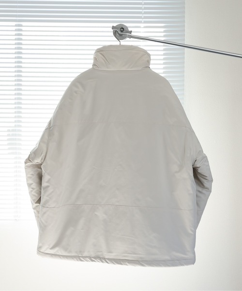 CREARE -LINO-（クレアーレリノ）の「【防寒性抜群】中綿 スタンドネック オーバーサイズ アウター/ブルゾン/ダウンジャケット<ユニセックス>（その他アウター・メンズ・ネイビー/アイボリー/グレー/ブラック・S/L/M）」の6枚目の写真