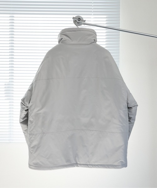 CREARE -LINO-（クレアーレリノ）の「【防寒性抜群】中綿 スタンドネック オーバーサイズ アウター/ブルゾン/ダウンジャケット<ユニセックス>（その他アウター・メンズ・ネイビー/アイボリー/グレー/ブラック・S/L/M）」の9枚目の写真