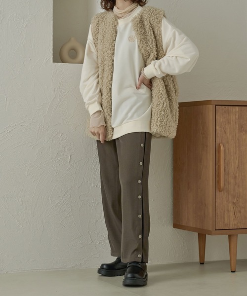 Ambre Neige(アンブルネージュ)の「ロゴ刺繍スウェット/WEB/EC限定商品(スウェット・レディース・アイボリー/ライトグレー・FREE)」の9枚目の写真