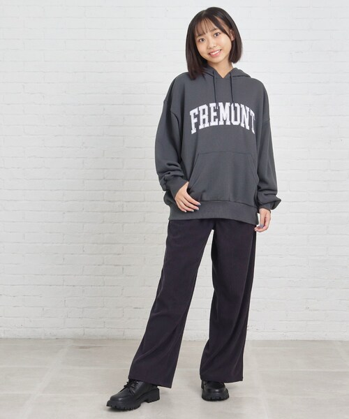 PINK-latte（ピンクラテ）の「◆サテンアップリケロゴフーディ（パーカー・キッズ・チャコールグレー/アイボリー/ピンク系/ブルー・14/16/15 ）」の17枚目の写真