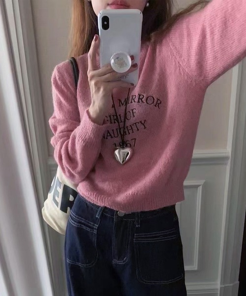 LYEON(リヨン)の「カレッジロゴ刺繍起毛ニット(ニット/セーター・レディース・オフホワイト/ピンク/グレー・FREE)」の8枚目の写真