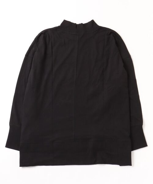 atONE(アットワン)の「atONE ハイネックビッグヘムランダムカットソー(Tシャツ/カットソー・レディース・グレイッシュベージュ/ブラック/ライトブラウン・4L~5L/LL~3L/M~L)」の4枚目の写真