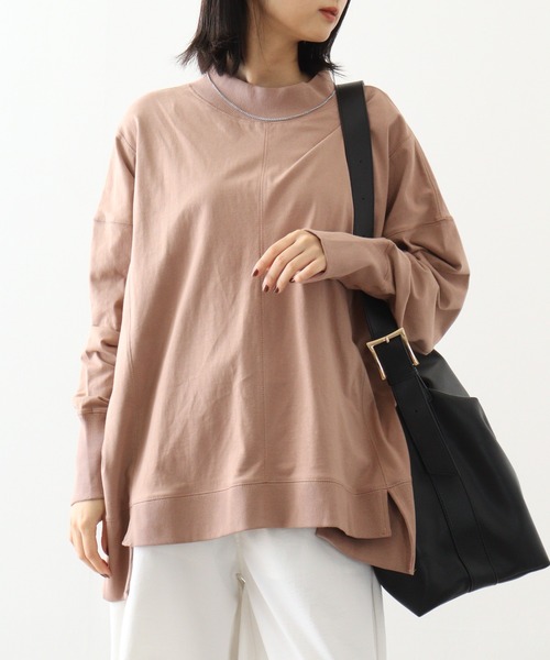 atONE(アットワン)の「atONE ハイネックビッグヘムランダムカットソー(Tシャツ/カットソー・レディース・グレイッシュベージュ/ブラック/ライトブラウン・4L~5L/LL~3L/M~L)」の1枚目の写真