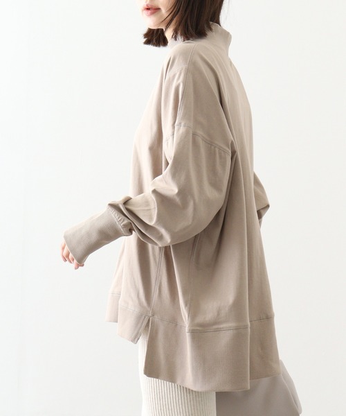 atONE(アットワン)の「atONE ハイネックビッグヘムランダムカットソー(Tシャツ/カットソー・レディース・グレイッシュベージュ/ブラック/ライトブラウン・4L~5L/LL~3L/M~L)」の16枚目の写真