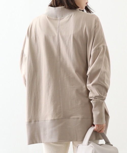atONE(アットワン)の「atONE ハイネックビッグヘムランダムカットソー(Tシャツ/カットソー・レディース・グレイッシュベージュ/ブラック/ライトブラウン・4L~5L/LL~3L/M~L)」の18枚目の写真