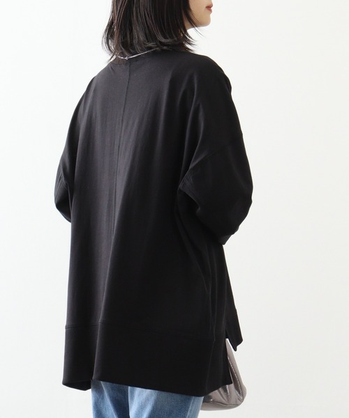 atONE(アットワン)の「atONE ハイネックビッグヘムランダムカットソー(Tシャツ/カットソー・レディース・グレイッシュベージュ/ブラック/ライトブラウン・4L~5L/LL~3L/M~L)」の7枚目の写真