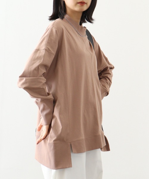 atONE(アットワン)の「atONE ハイネックビッグヘムランダムカットソー(Tシャツ/カットソー・レディース・グレイッシュベージュ/ブラック/ライトブラウン・4L~5L/LL~3L/M~L)」の11枚目の写真