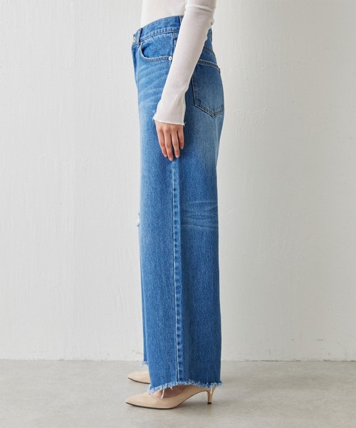 GALLARDAGALANTE（ガリャルダガランテ）の「カットオフダメージデニム（デニムパンツ・レディース・ブルー・1/0）」の9枚目の写真