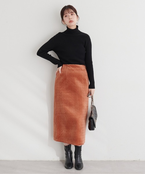 natural couture(ナチュラルクチュール)の「ベロアキルティングナロースカート(スカート・レディース・アイボリー/オレンジ/ブラック・FREE)」の16枚目の写真