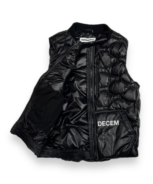 DECEMBERMAY(ディセンバーメイ)の「Color scheme quilting down vest(ダウンベスト・レディース・ホワイト/ブラック/ベージュ・MEDIUM/SMALL)」の6枚目の写真