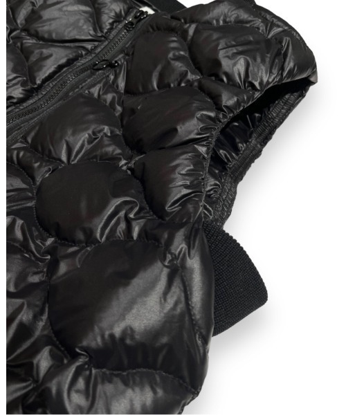DECEMBERMAY(ディセンバーメイ)の「Color scheme quilting down vest(ダウンベスト・レディース・ホワイト/ブラック/ベージュ・MEDIUM/SMALL)」の7枚目の写真