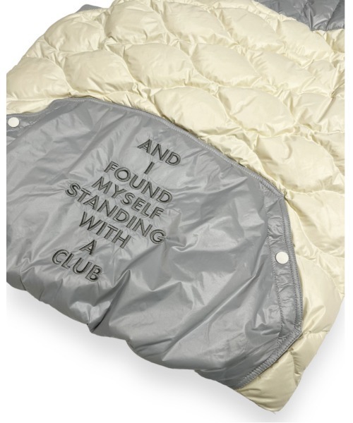 DECEMBERMAY(ディセンバーメイ)の「Color scheme quilting down vest(ダウンベスト・レディース・ホワイト/ブラック/ベージュ・MEDIUM/SMALL)」の18枚目の写真