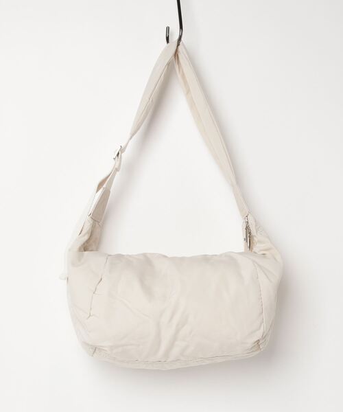 chocomee（チョコミー）の「casual shoulder bag（ショルダーバッグ・レディース・アイボリー・FREE）」の6枚目の写真