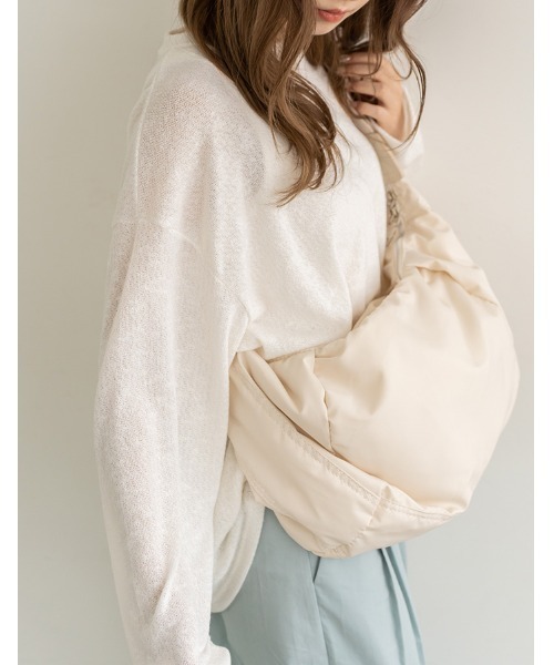 chocomee（チョコミー）の「casual shoulder bag（ショルダーバッグ・レディース・アイボリー・FREE）」の4枚目の写真