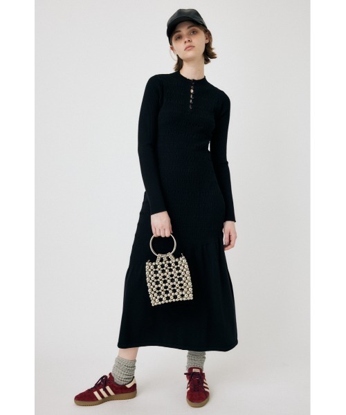 MOUSSY(マウジー)の「FLARE HEM KNIT ドレス(ワンピース・レディース・キナリ/ブラック/カーキ・1/2)」の14枚目の写真