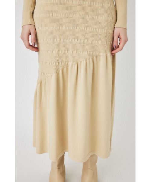 MOUSSY(マウジー)の「FLARE HEM KNIT ドレス(ワンピース・レディース・キナリ/ブラック/カーキ・1/2)」の6枚目の写真