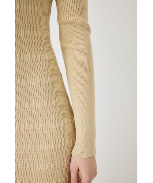 MOUSSY(マウジー)の「FLARE HEM KNIT ドレス(ワンピース・レディース・キナリ/ブラック/カーキ・1/2)」の7枚目の写真