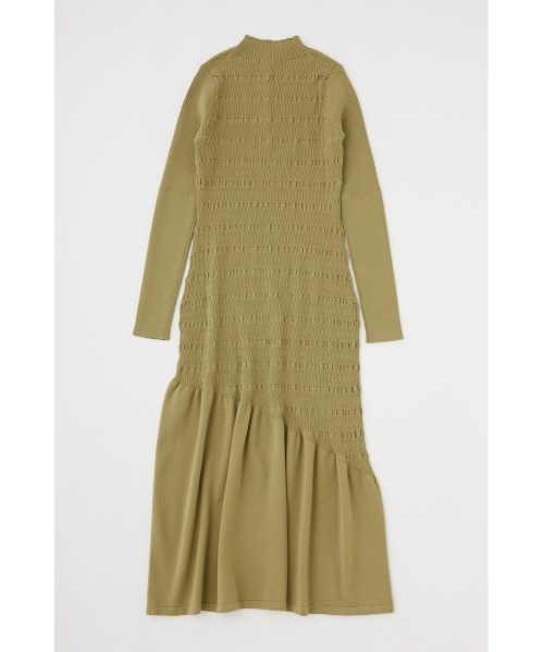 MOUSSY(マウジー)の「FLARE HEM KNIT ドレス(ワンピース・レディース・キナリ/ブラック/カーキ・1/2)」の13枚目の写真
