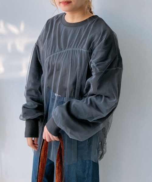 AS KNOW AS plus（アズノゥアズプラス）の「◎チュールレイヤードゆったりプルオーバー（Tシャツ/カットソー・レディース・キナリ/スミクロ/オートミール・FREE）」の11枚目の写真