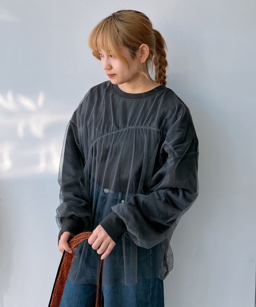 AS KNOW AS plus（アズノゥアズプラス）の「◎チュールレイヤードゆったりプルオーバー（Tシャツ/カットソー・レディース・キナリ/スミクロ/オートミール・FREE）」の13枚目の写真