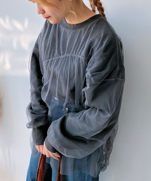 AS KNOW AS plus（アズノゥアズプラス）の「◎チュールレイヤードゆったりプルオーバー（Tシャツ/カットソー・レディース・キナリ/スミクロ/オートミール・FREE）」の12枚目の写真