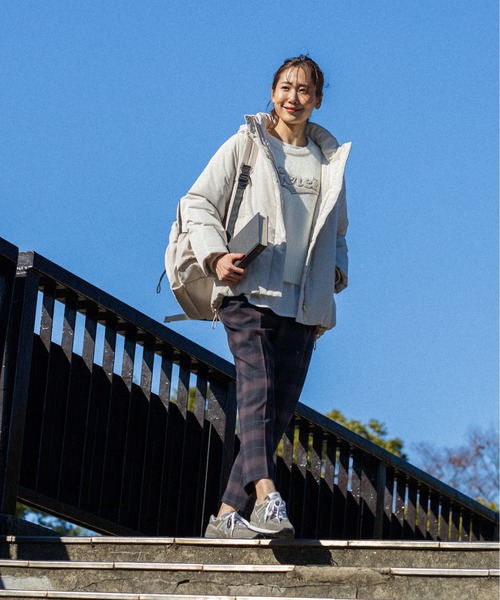GLOBAL WORK(グローバルワーク)の「ロゴショートニットプルオーバー/991778(ニット/セーター・レディース・アイボリー/ネイビー/グレー・FREE)」の4枚目の写真