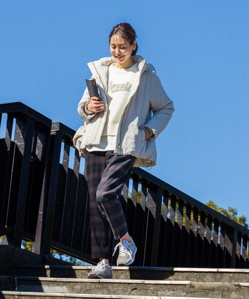 GLOBAL WORK(グローバルワーク)の「ロゴショートニットプルオーバー/991778(ニット/セーター・レディース・アイボリー/ネイビー/グレー・FREE)」の5枚目の写真