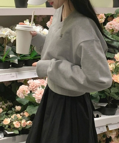 BEIDELLI（ベイデリー）の「[BELLIDE MADE] パステルVネッククロップドスウェット（スウェット・レディース・ネイビー/ピンク/グレー/オートミール/イエロー・FREE）」の13枚目の写真