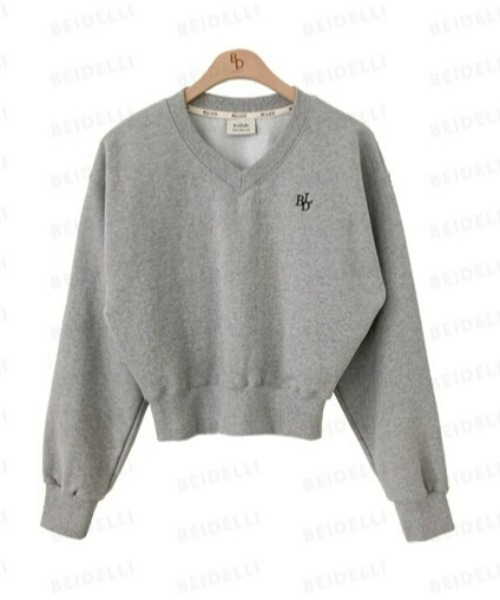 BEIDELLI（ベイデリー）の「[BELLIDE MADE] パステルVネッククロップドスウェット（スウェット・レディース・ネイビー/ピンク/グレー/オートミール/イエロー・FREE）」の8枚目の写真