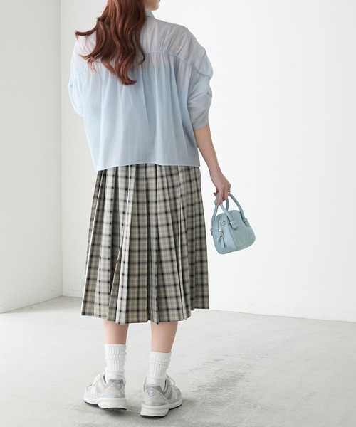 BONLECILL(ボンルシール)の「2wayドロストスリーブシアーギャザーシャツ(シャツ/ブラウス・レディース・オフホワイト/ブラック/ピンク/ライトグレー/ブルー・FREE)」の8枚目の写真