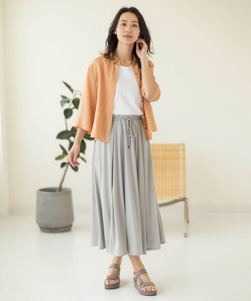 J.PRESS(ジェイプレス)の「ワイドリブジャージー ノースリーブ カットソー(タンクトップ・レディース・ブラウン系/ホワイト系/ライトグレー系・MEDIUM/LARGE)」の7枚目の写真