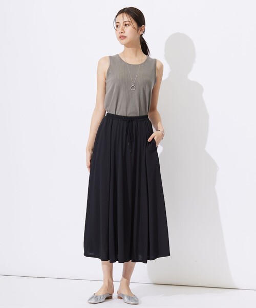J.PRESS(ジェイプレス)の「ワイドリブジャージー ノースリーブ カットソー(タンクトップ・レディース・ブラウン系/ホワイト系/ライトグレー系・MEDIUM/LARGE)」の14枚目の写真